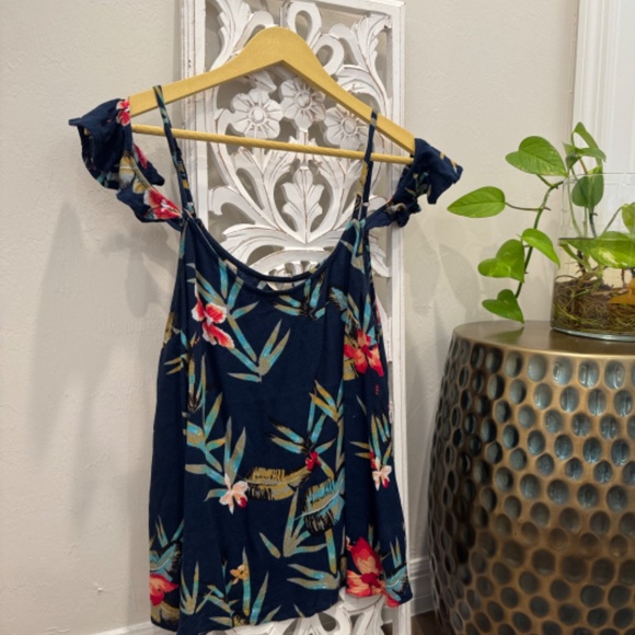 Floral beach Roxy top - Picture 3 of 3